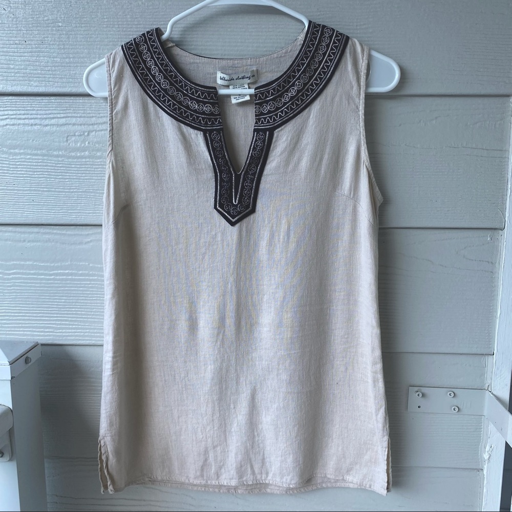 TELLURIDE CLOTHING CO. Embroidered Split Neck Sleeveless Linen Top